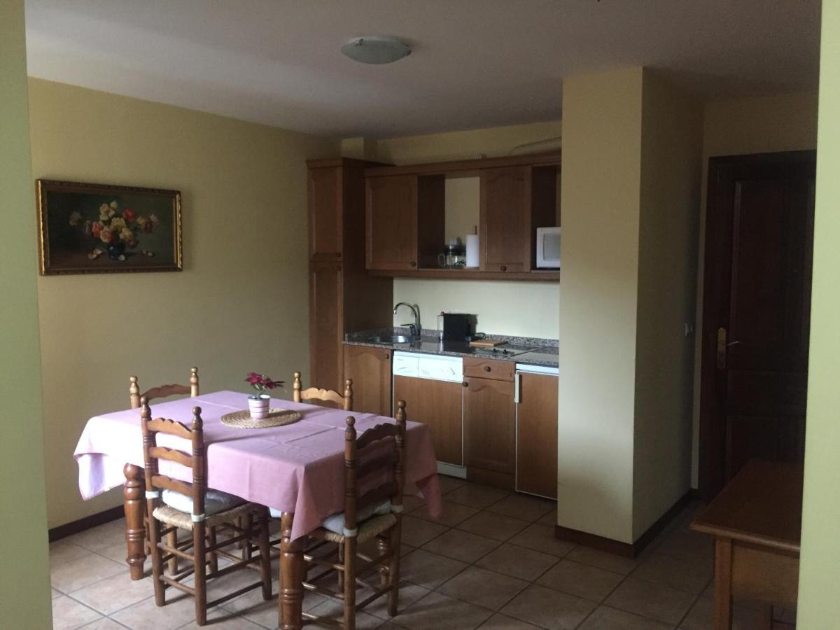 Santa Cruz de la Serós Apartamentos Turisticos San Juan De La Pena מראה חיצוני תמונה